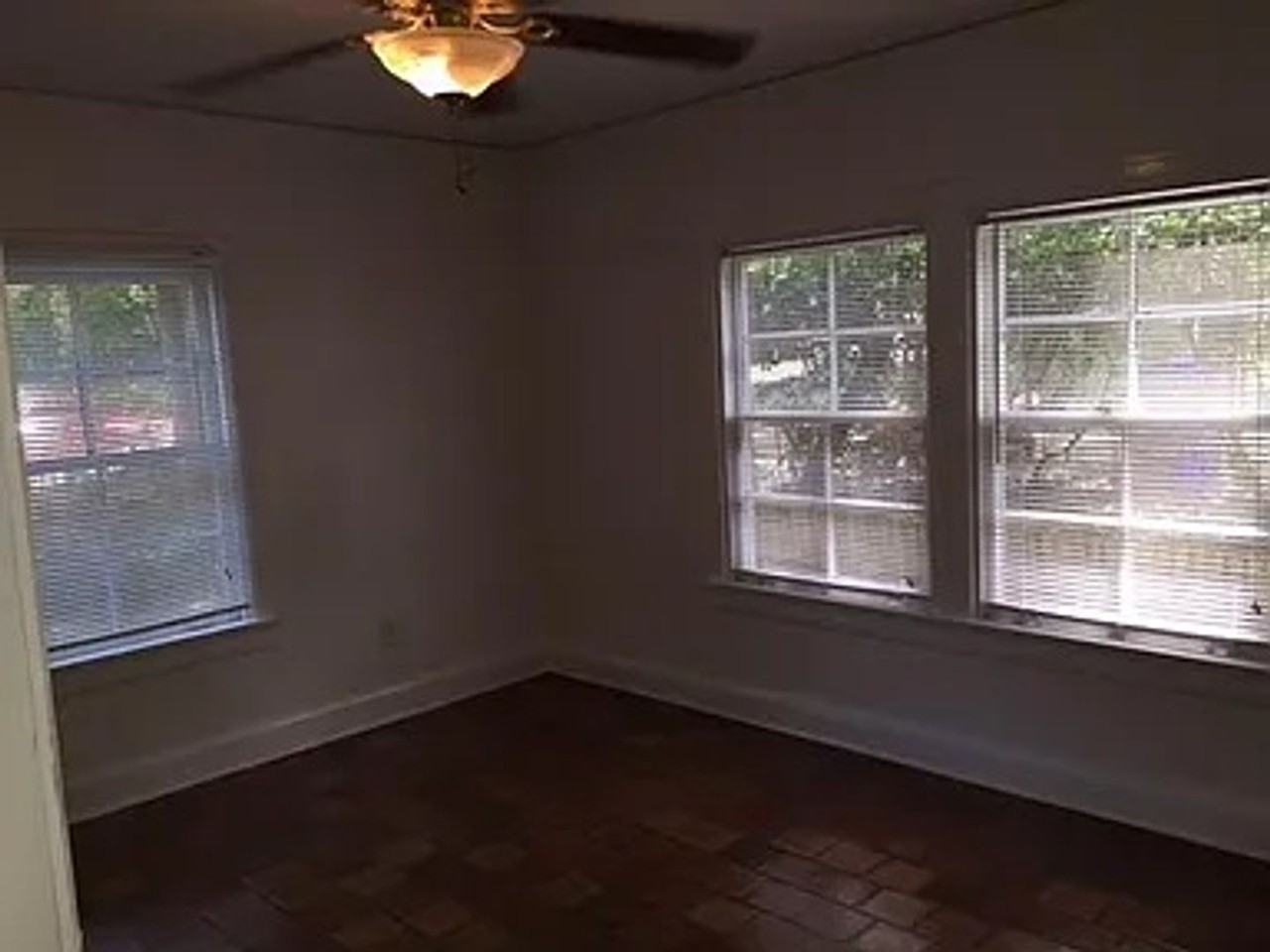 2291 W University Ave - Photo 4 of 4