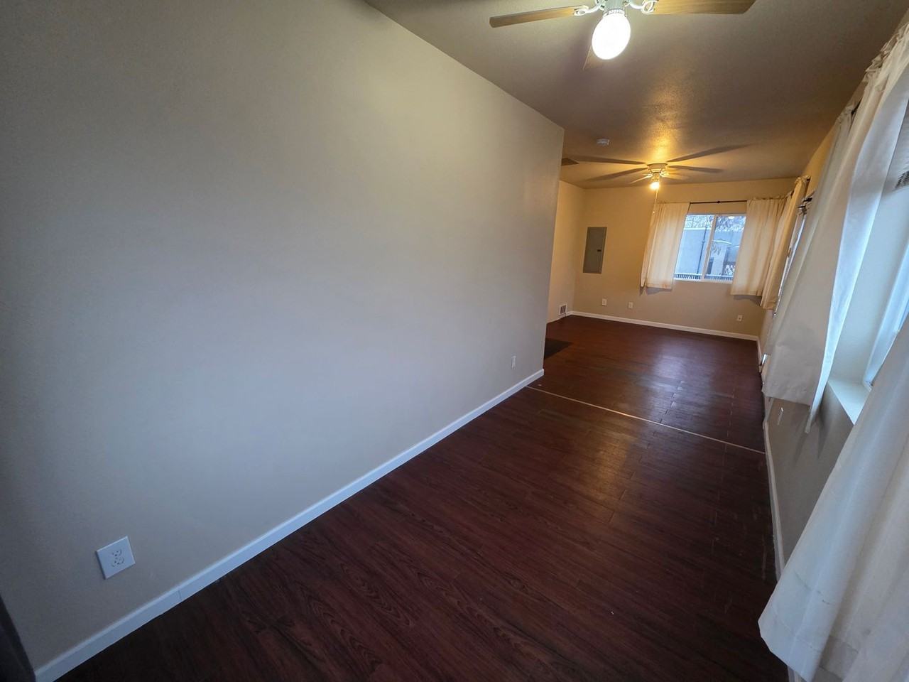 217 E Pacific Ave - Photo 3 of 18