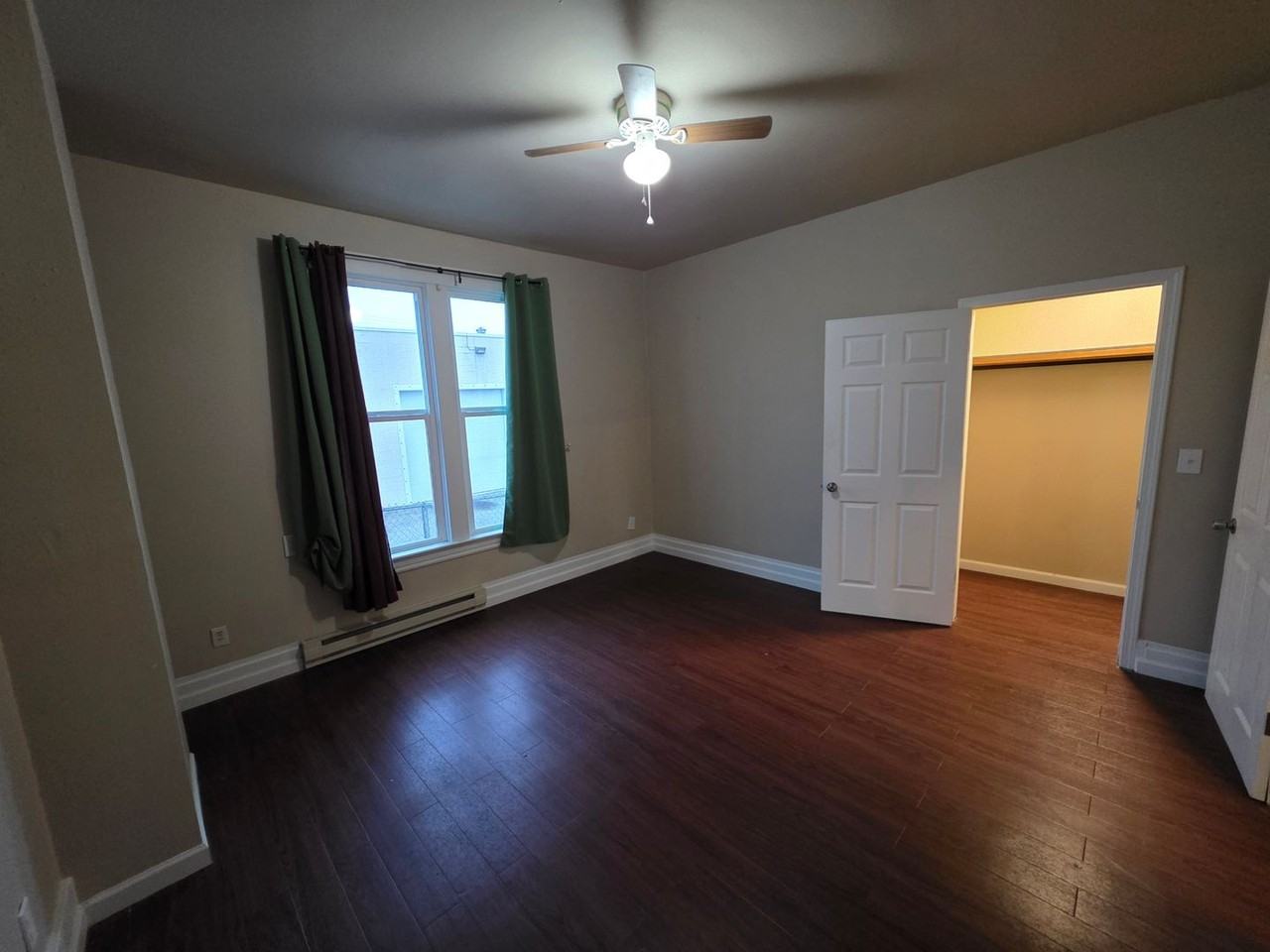 217 E Pacific Ave - Photo 5 of 18