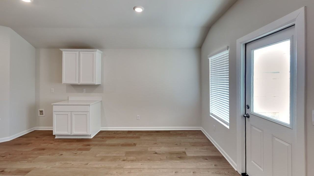 12448 Nw 140th St - Photo 7 of 19