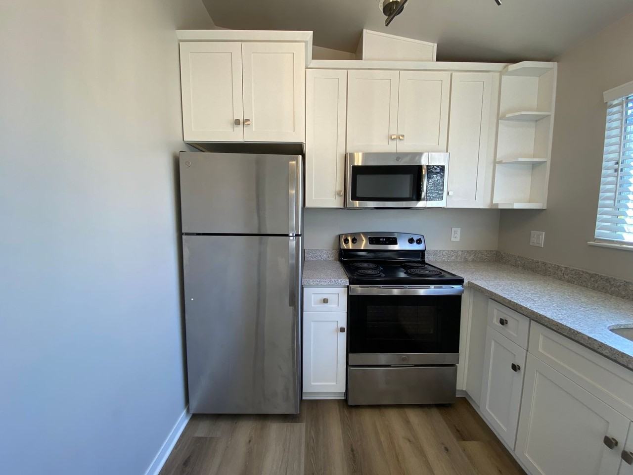 Buena Vista Apartments - Photo 7 of 26