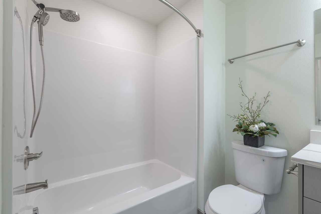 Urban 33 - Photo 2 of 50