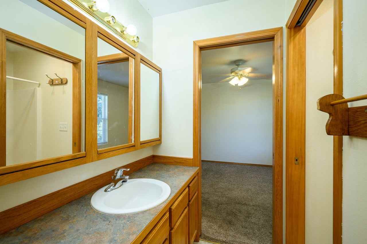 EDD1411 - Photo 2 of 34