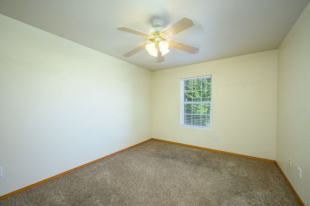 EDD1411 - Photo 5 of 34