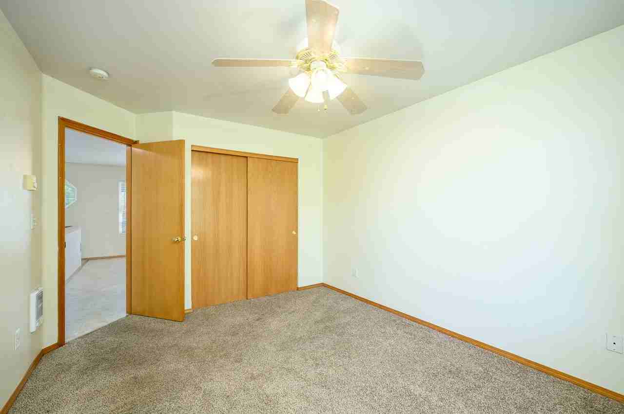 EDD1411 - Photo 7 of 34