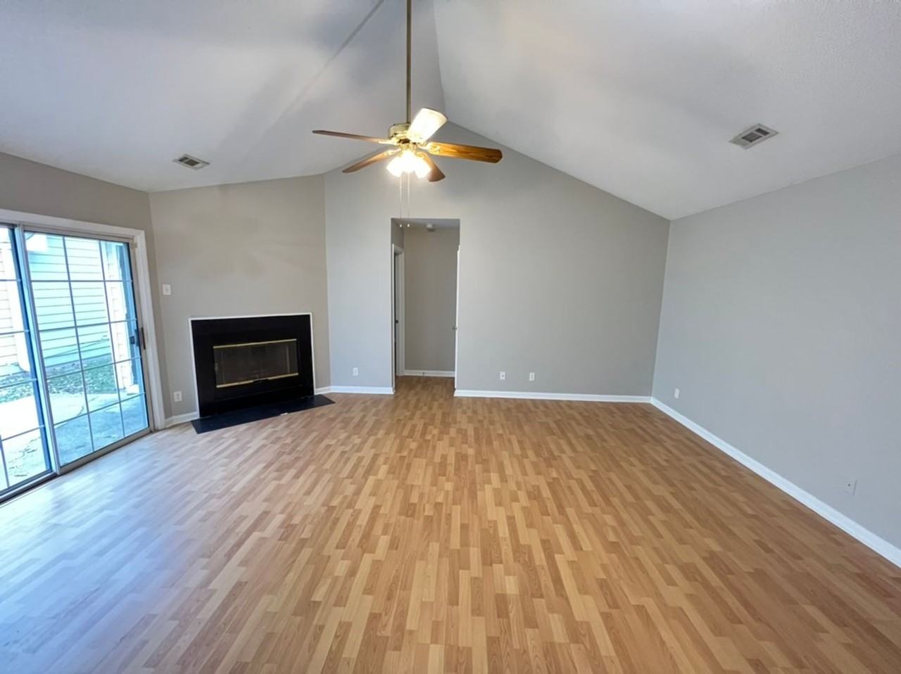 416 Devlin Pl - Photo 3 of 11