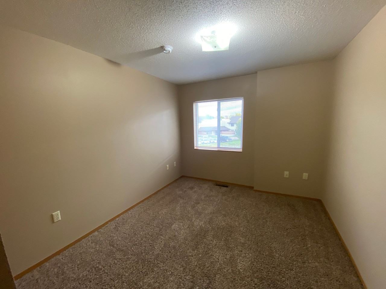 Quail Hollow Townhomes - Photo 5 of 19