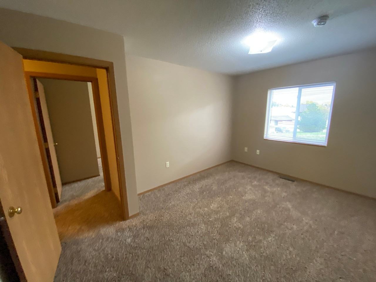 Quail Hollow Townhomes - Photo 6 of 19