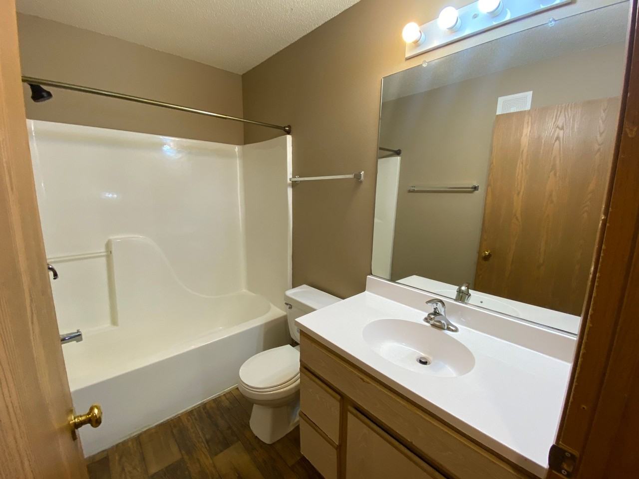 Quail Hollow Townhomes - Photo 7 of 19