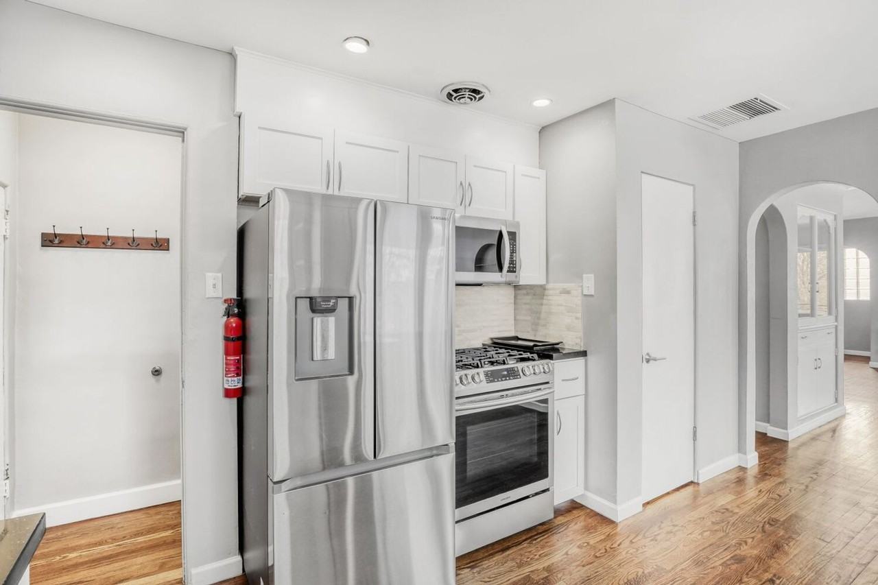 4939 W 30th Ave - Photo 5 of 32