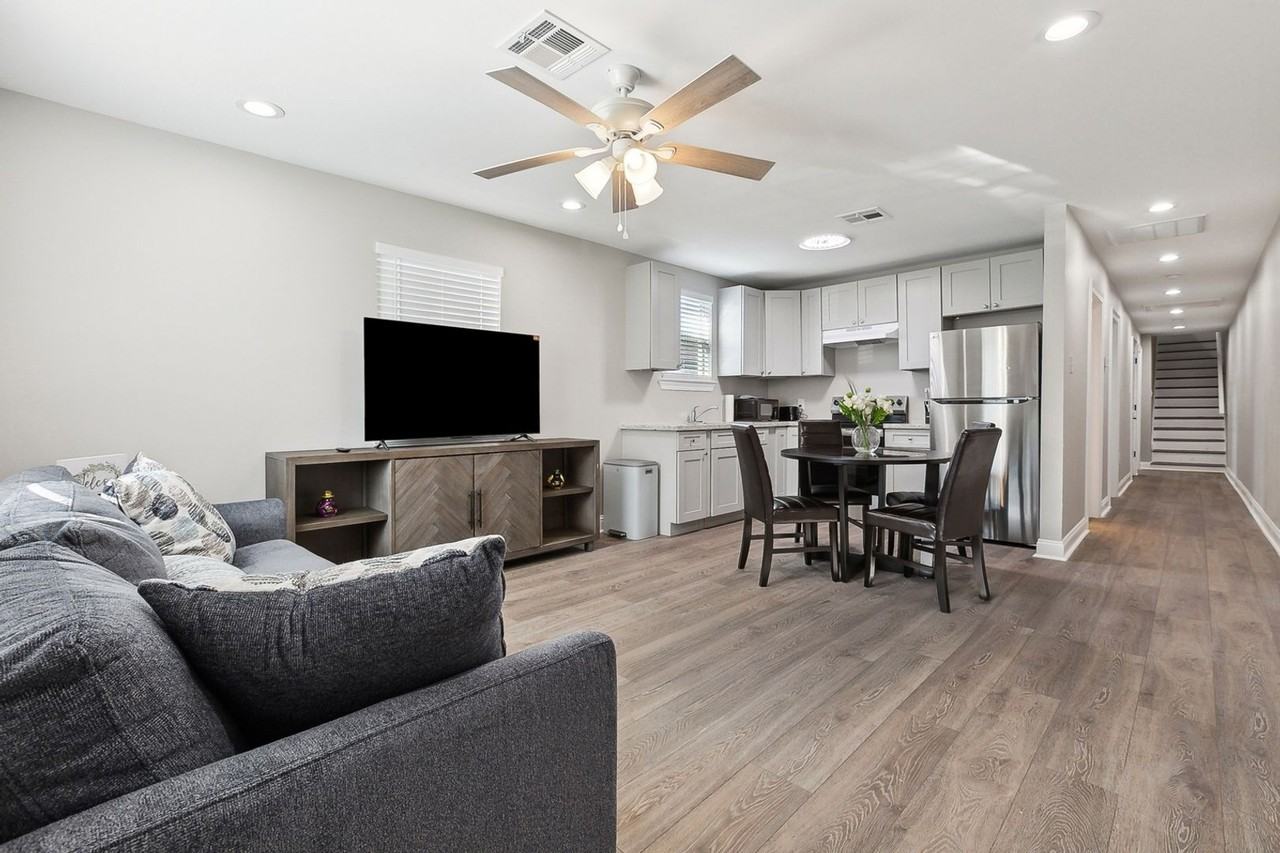 6530 Peoples Ave - Photo 3 of 12