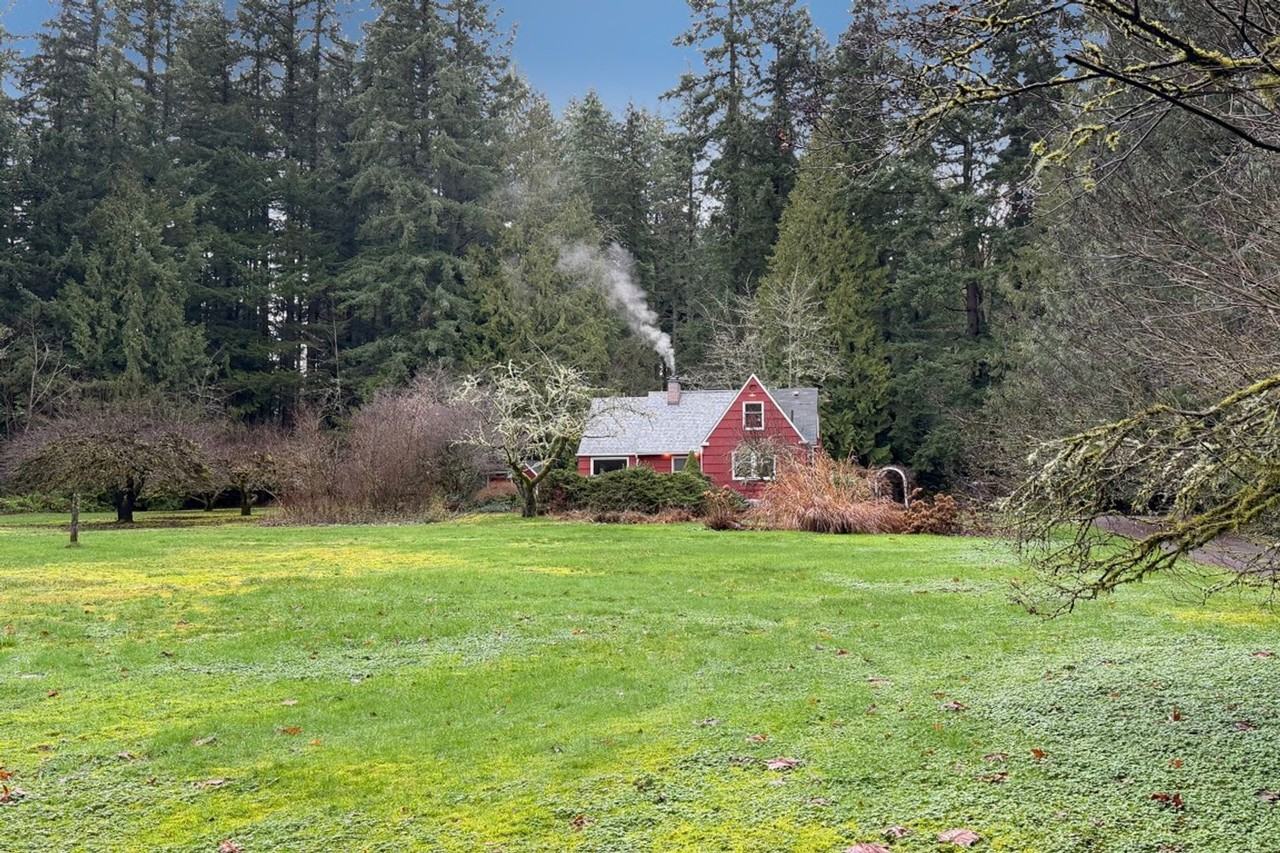 23418 Union St #R - Photo 3 of 35