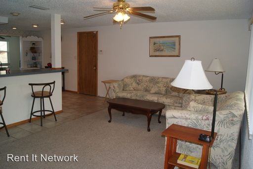 13705 Maria Dr - Photo 3 of 18