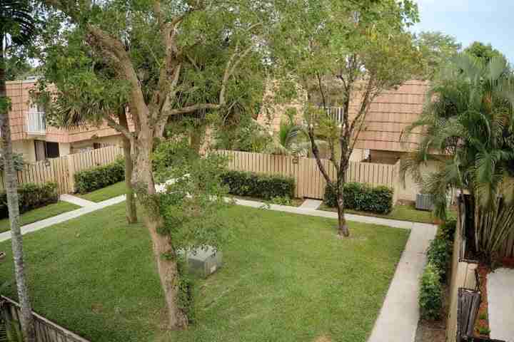 593 Green Springs Place - Photo 3 of 11