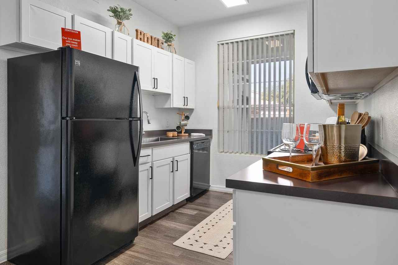 Envision - Photo 2 of 27