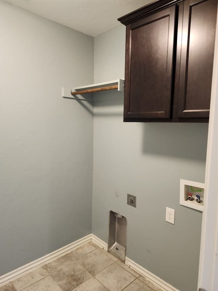 7345 Nw 148th St #1 - Photo 4 of 16