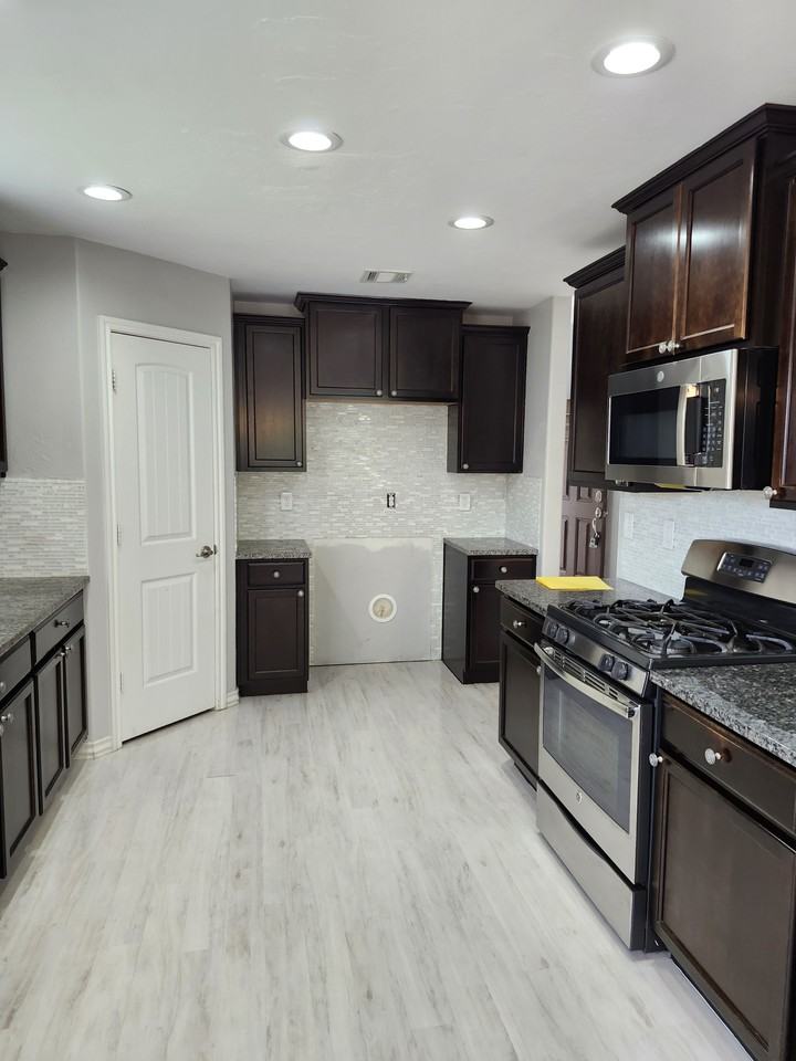 7345 Nw 148th St #1 - Photo 6 of 16