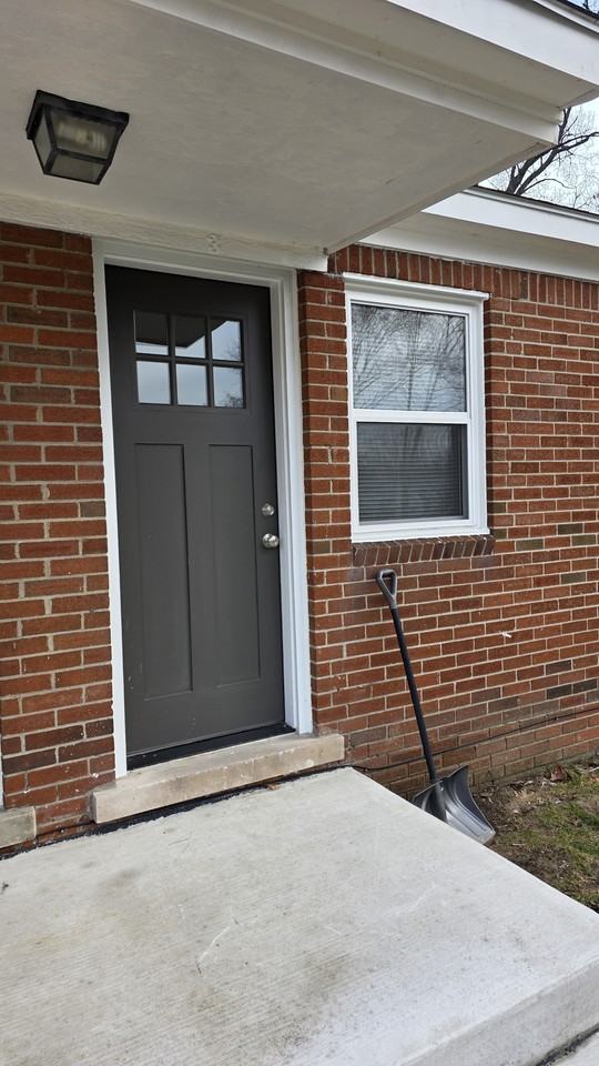 5915 North Wayne - Photo 3 of 20