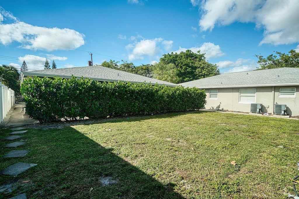 915 S N St #915 - Photo 5 of 24