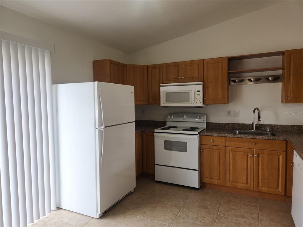 1140 Queen Rd #1140 - Photo 5 of 17