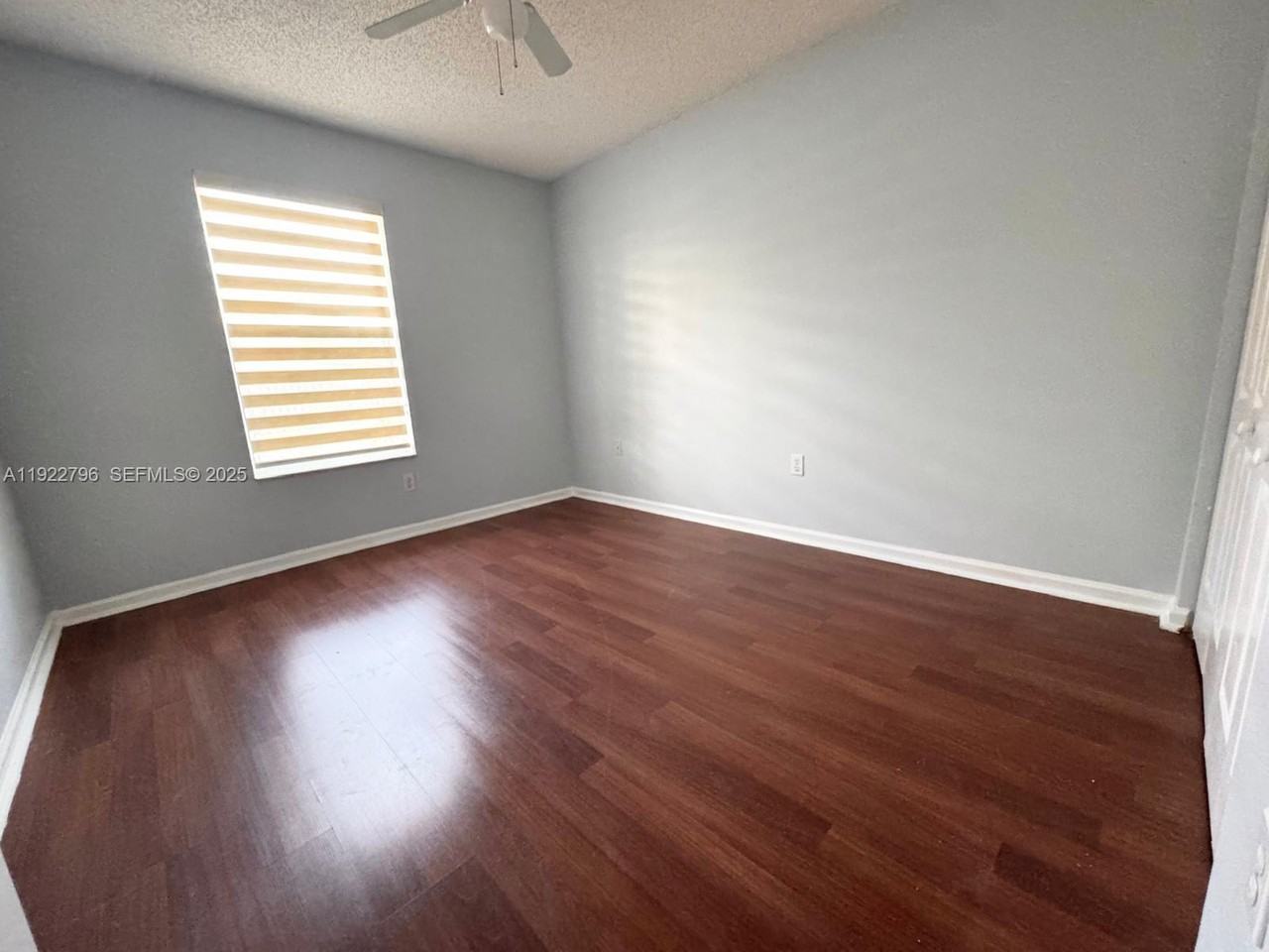 15430 Sw 143rd Ter #15430 - Photo 3 of 24