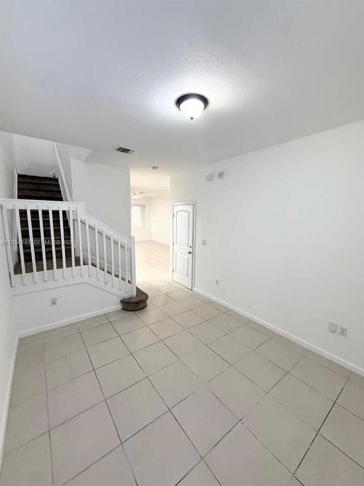 1364 Nw 214th St #1364-1364 - Photo 2 of 14