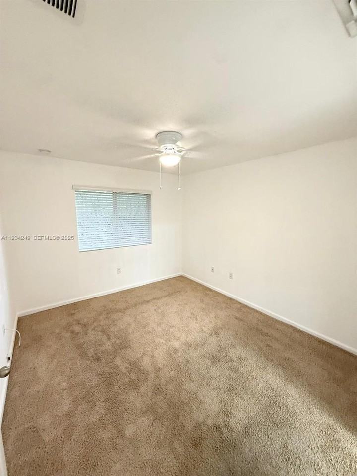 1364 Nw 214th St #1364-1364 - Photo 7 of 14