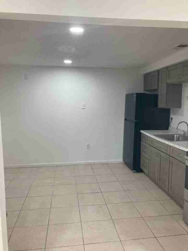 CORNERSTONE APARTMENTS DPM LLC - Photo 5 of 50