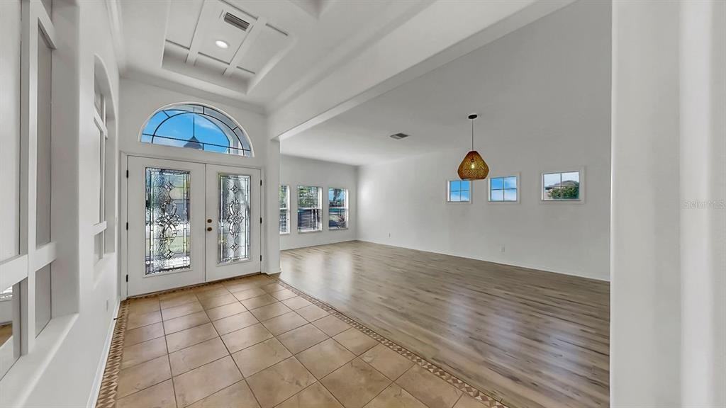 302 York Dale Dr #302 - Photo 3 of 35