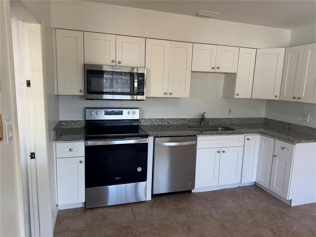10935 N 14th St #10935 - Photo 2 of 23