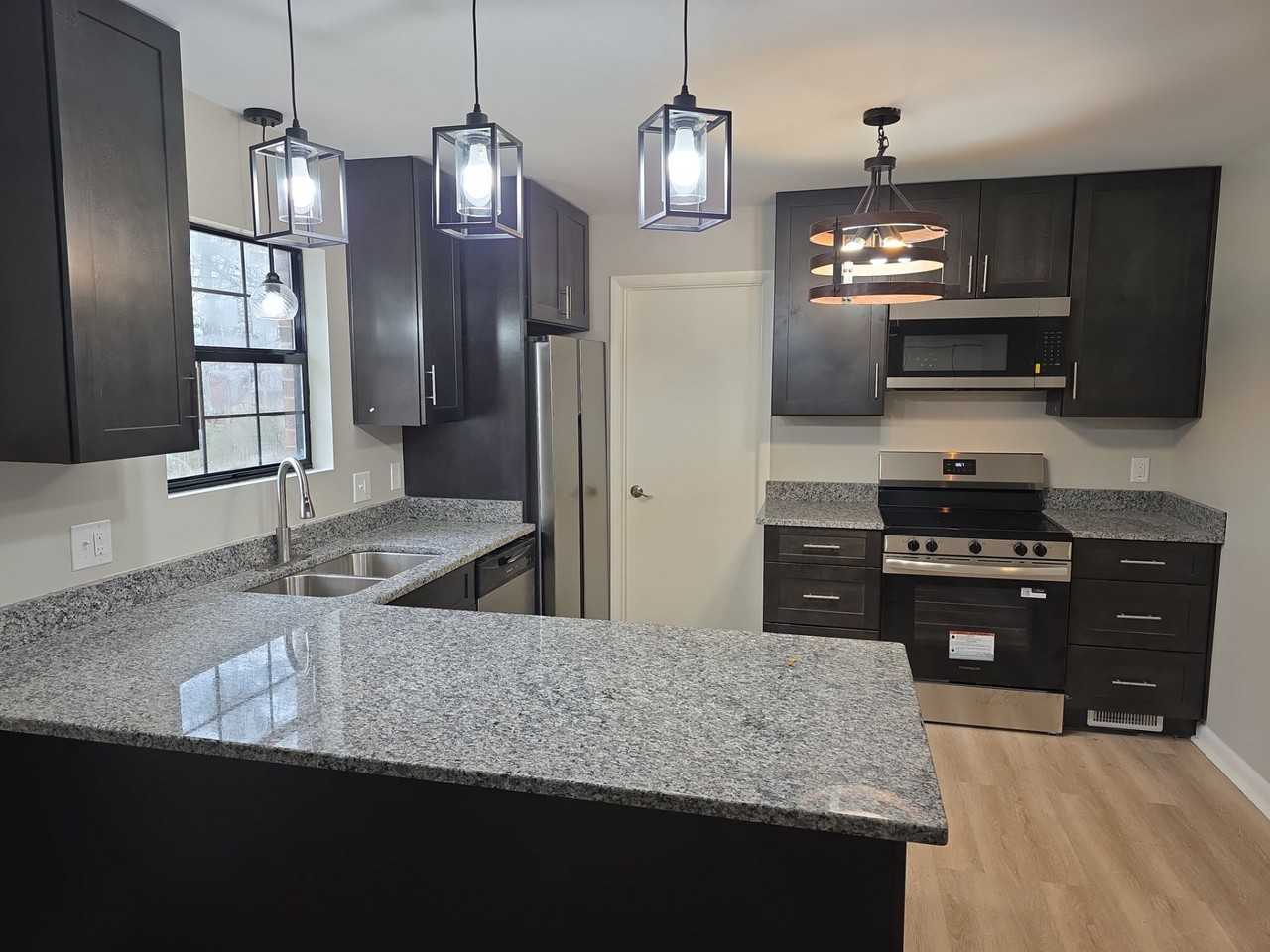 3011 Deerfield Rd Nw #1 - Photo 4 of 21