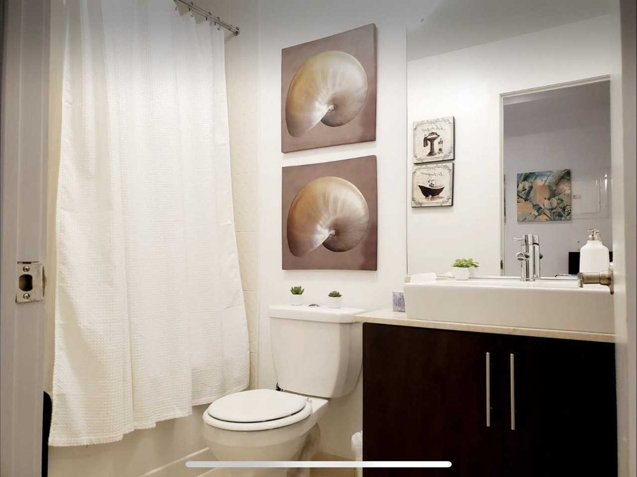 55 Bremner Blvd - Photo 7 of 10