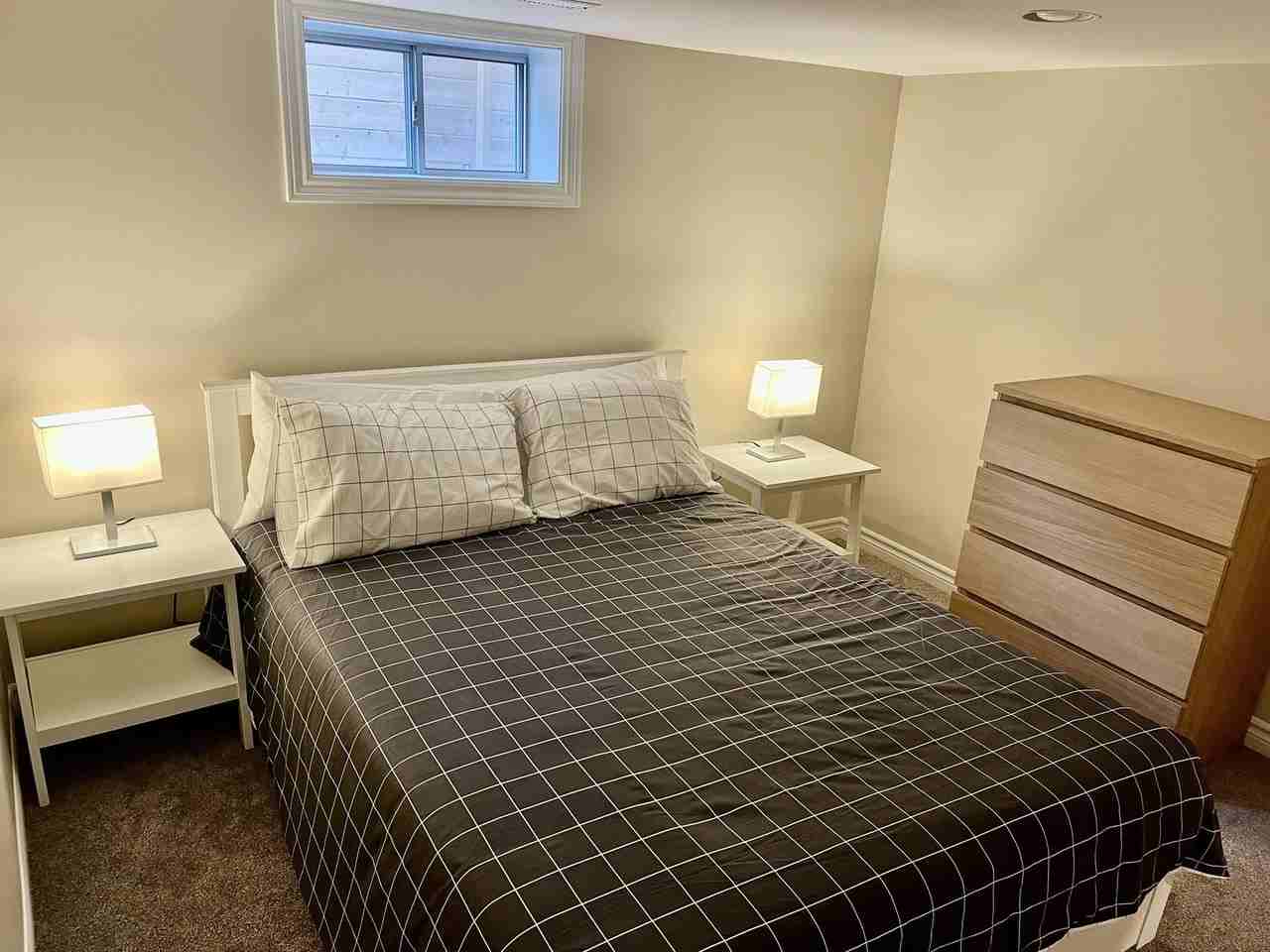 282 Poyntz Ave - Photo 3 of 9