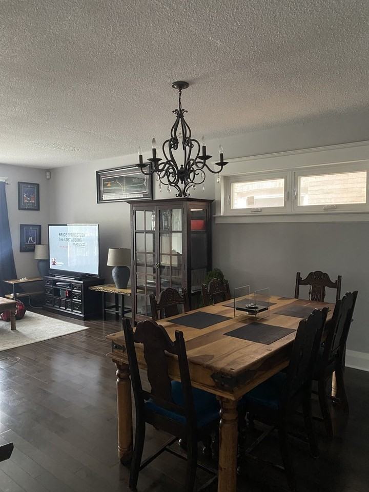 62 Newmarket Ave - Photo 5 of 27