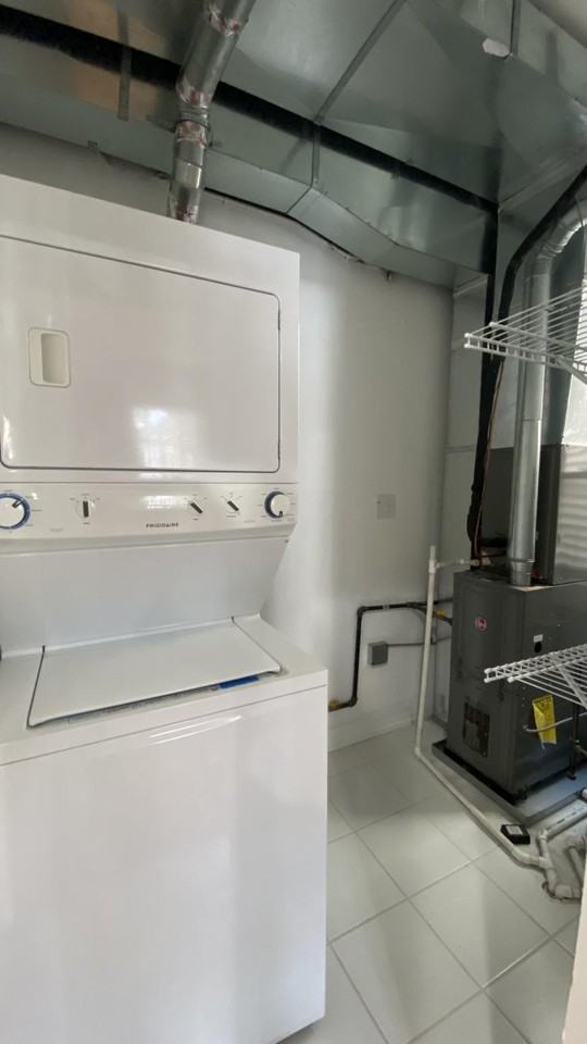 2986 N Elston Ave - Photo 4 of 10