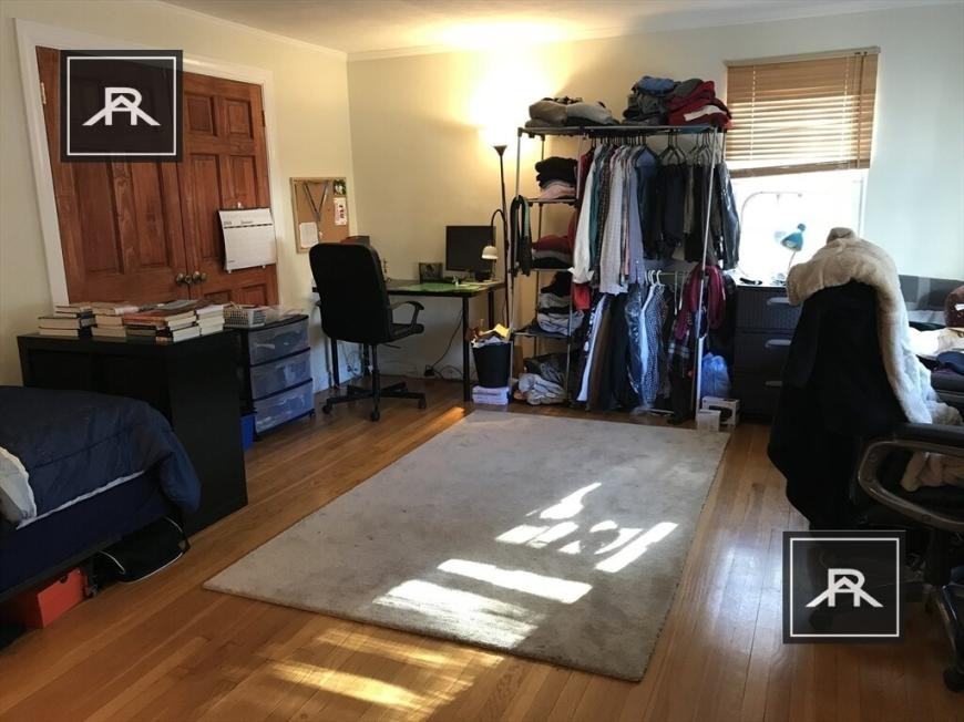 14 Caltha Rd - Photo 5 of 10