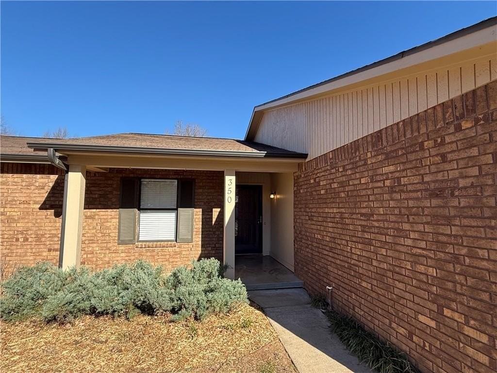 350 E Margaret Pl - Photo 4 of 23