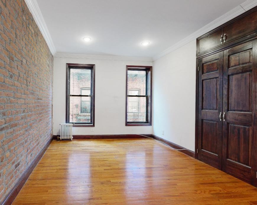 315 W 115th St - Photo 6 of 10