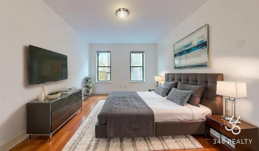 596 Edgecombe Ave - Photo 3 of 7