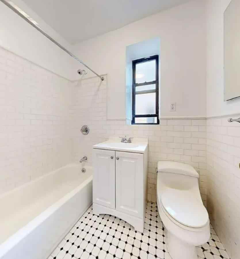 596 Edgecombe Ave - Photo 7 of 7