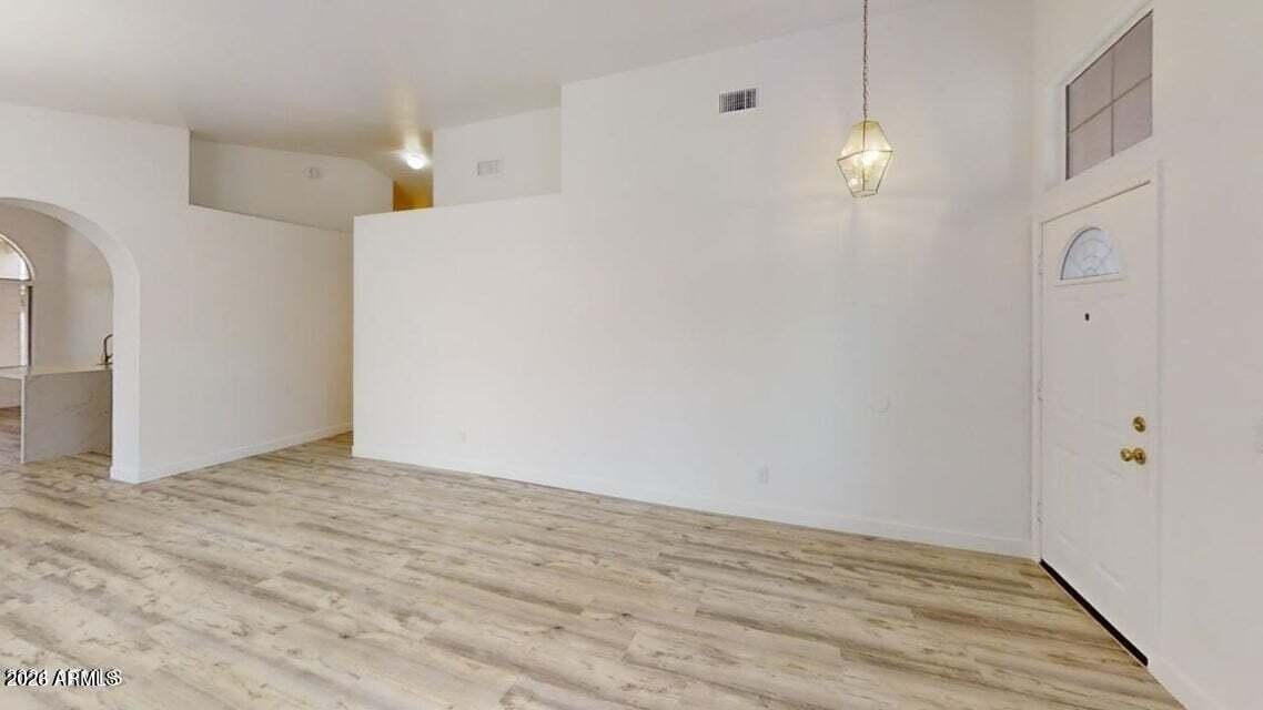 4445 E Meadow Dr - Photo 4 of 41