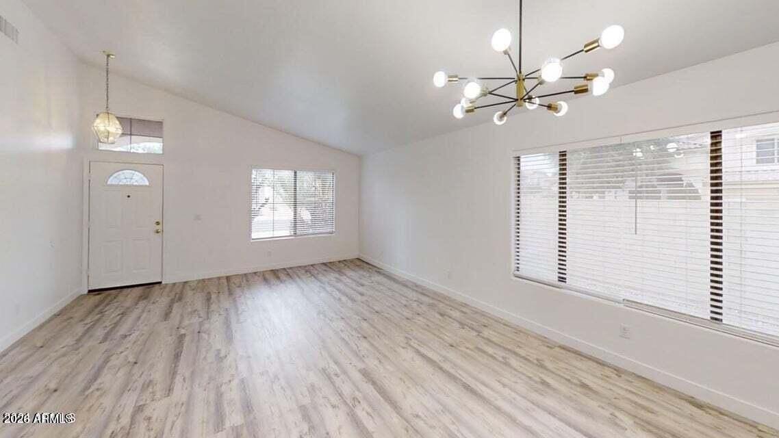 4445 E Meadow Dr - Photo 5 of 41