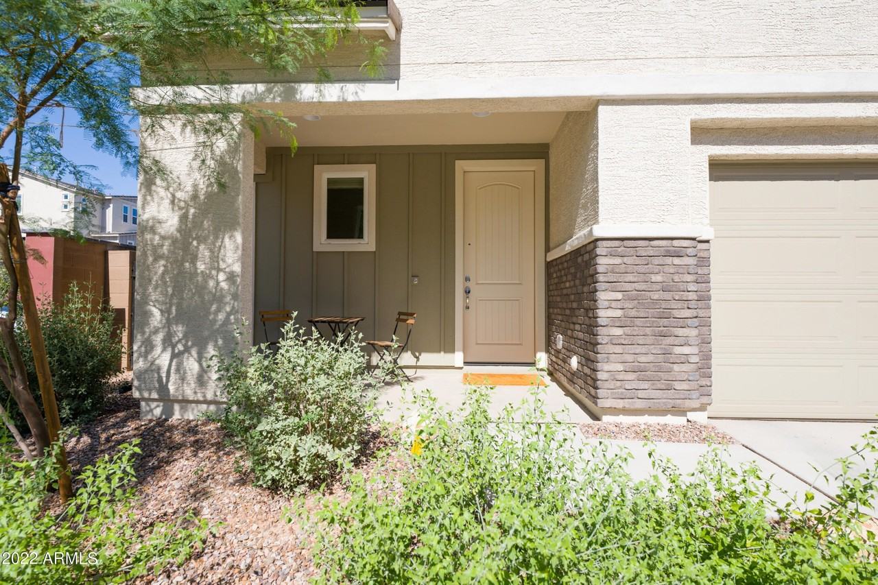 1218 S Sunset Dr - Photo 2 of 45