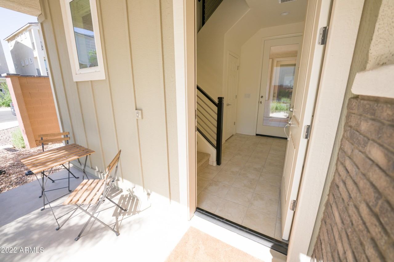 1218 S Sunset Dr - Photo 3 of 45