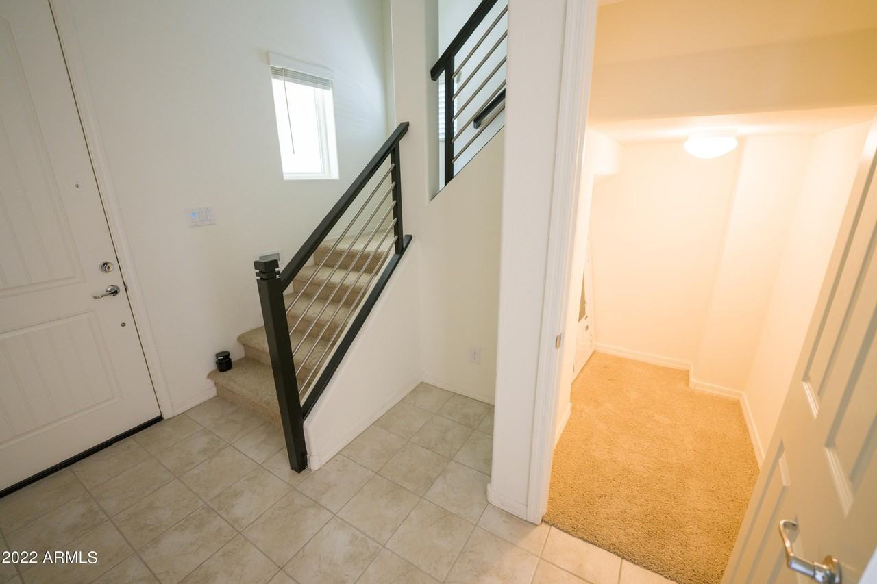 1218 S Sunset Dr - Photo 5 of 45