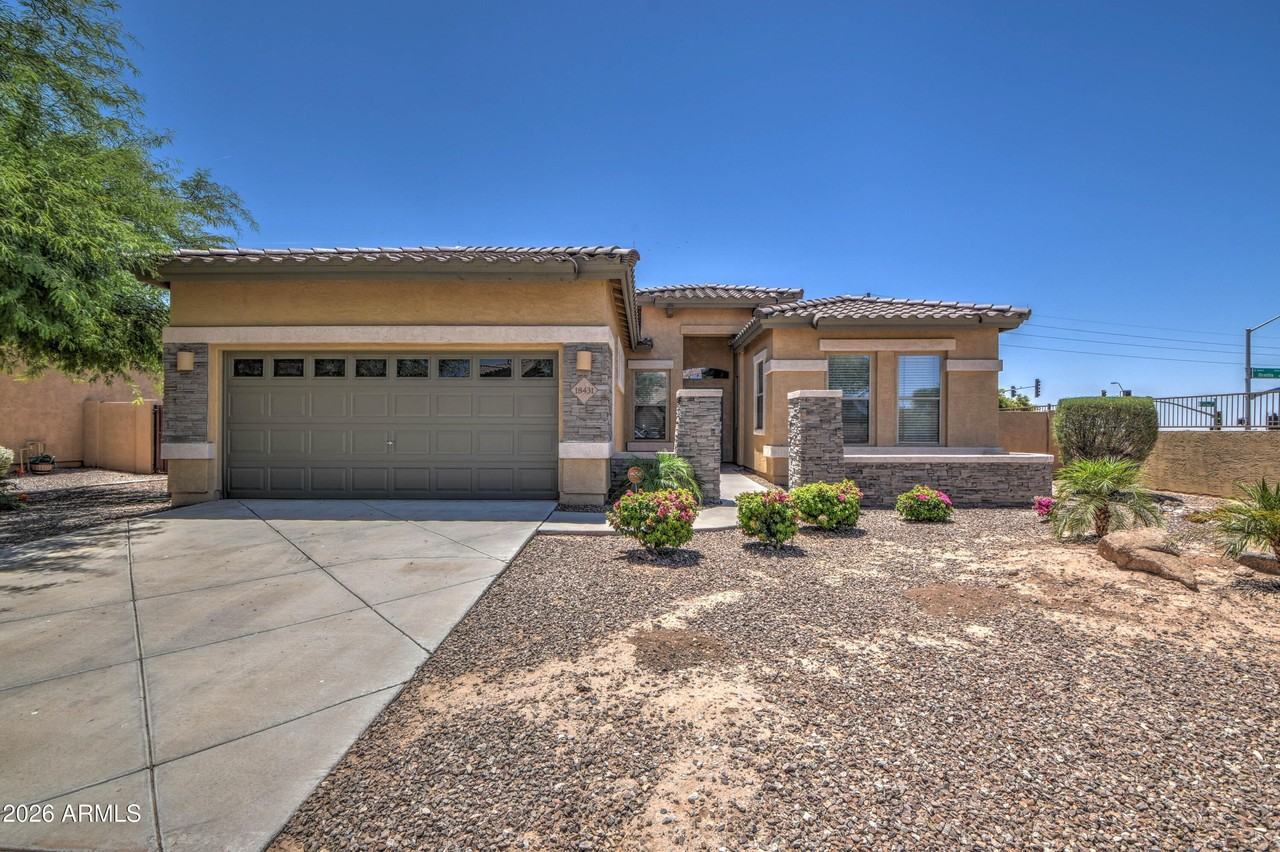 18431 E Celtic Manor Dr - Photo 2 of 23