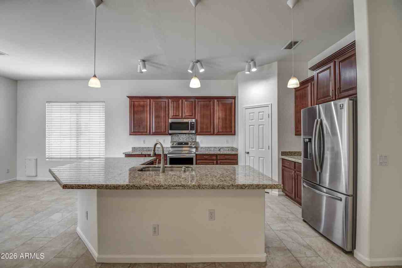 18431 E Celtic Manor Dr - Photo 7 of 23