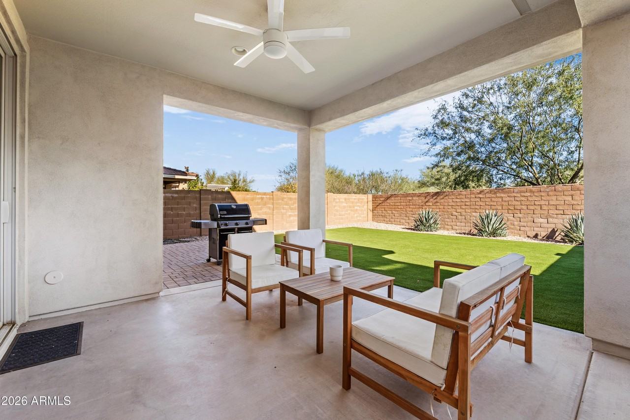 21927 N 31st Pl - Photo 5 of 18