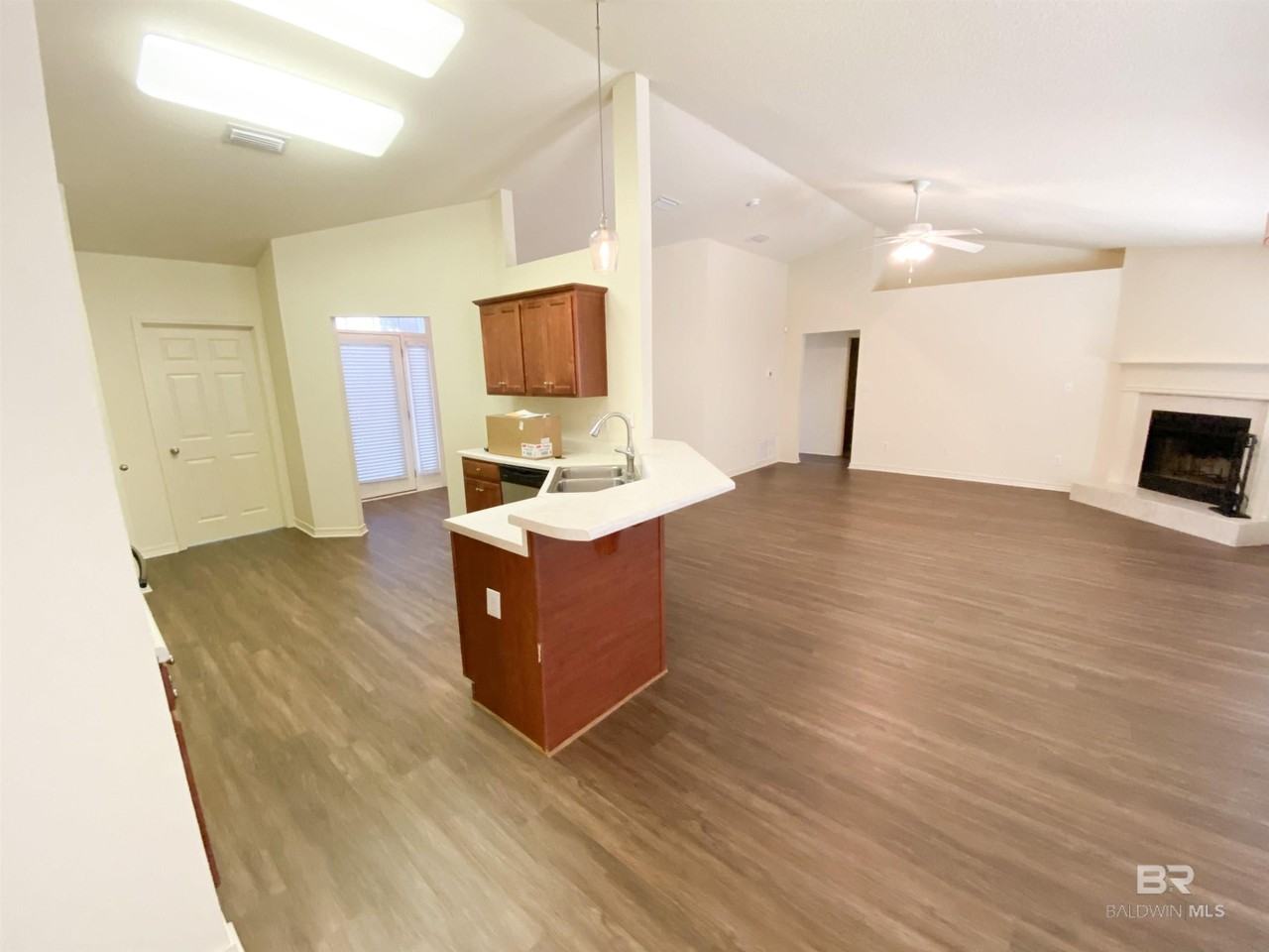 11801 Balsam Ct - Photo 7 of 23