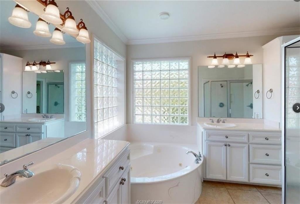 821 Plum Hollow Dr - Photo 5 of 13